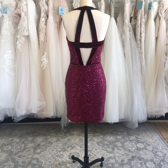 Maroon/Burgundy Sequin and Velvet Short Dress - Picture 5 of 8
